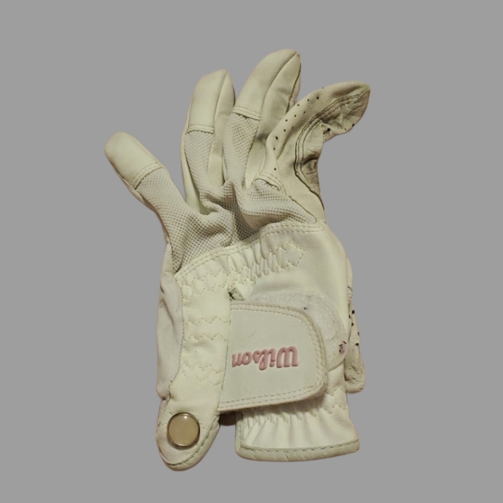 Golf glove for a women